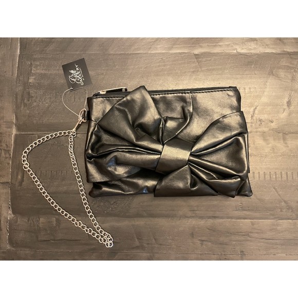 New- Faux Leather Bow Wristlet with Chain - Picture 1 of 7